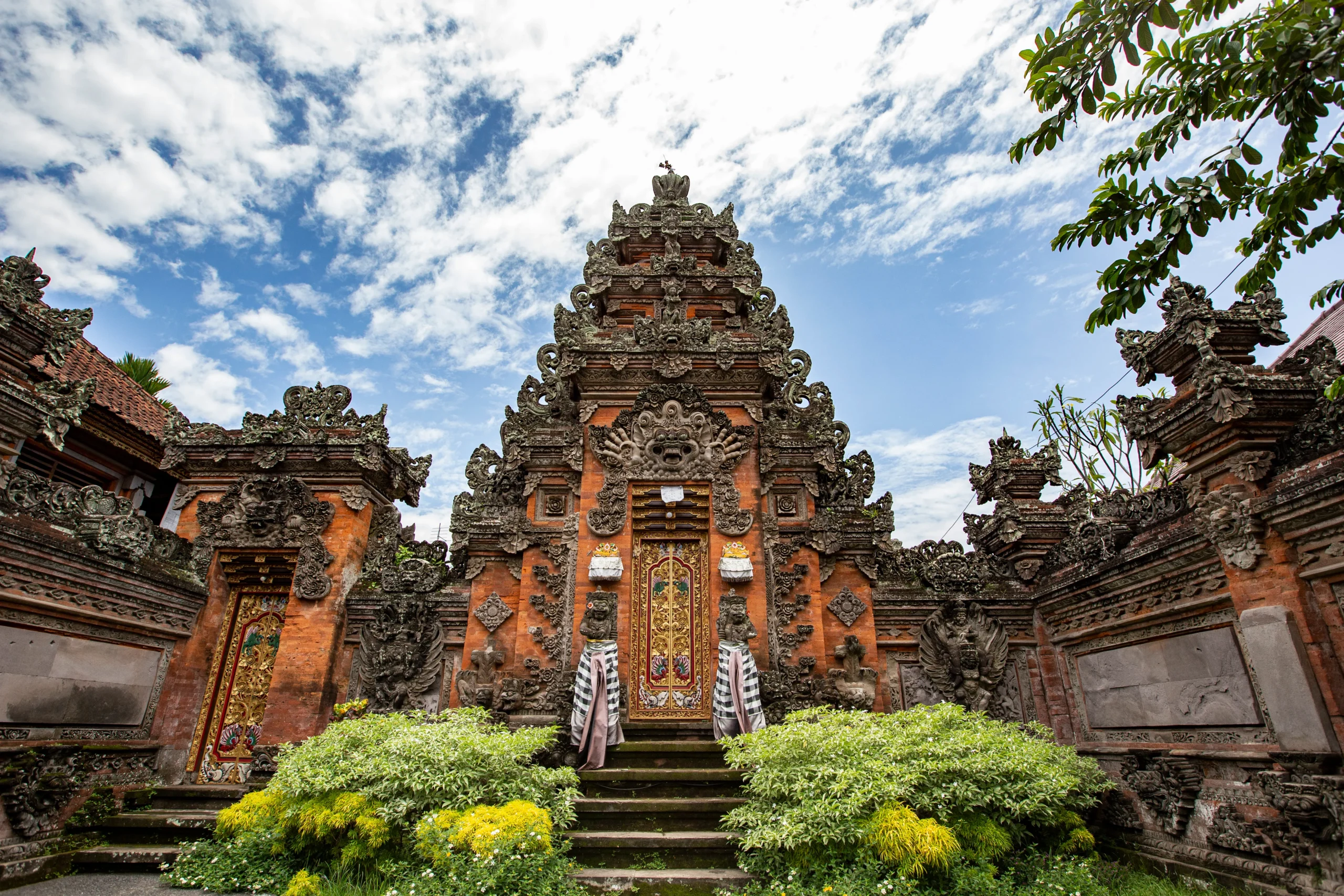 Experience Royal Heritage in Ubud!
