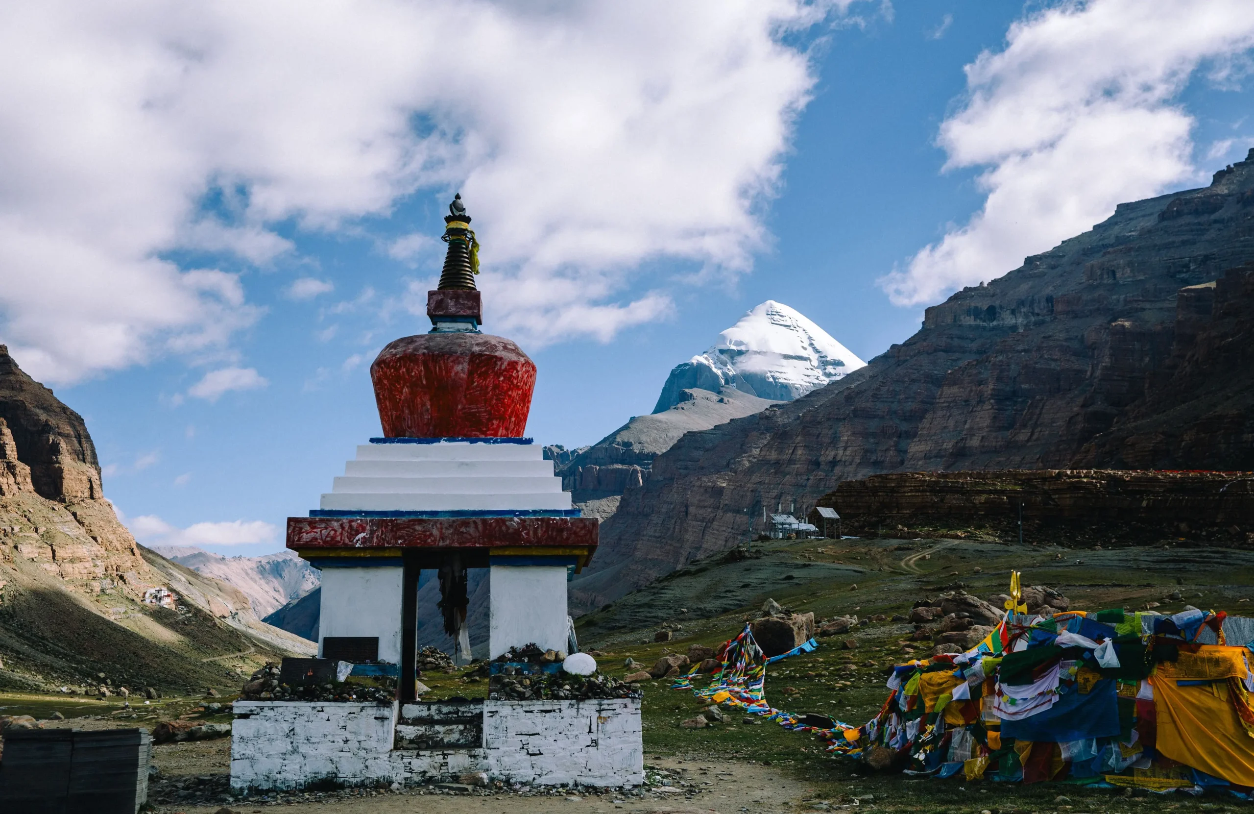 Enter the path of eternal peace through Yam Dwar.